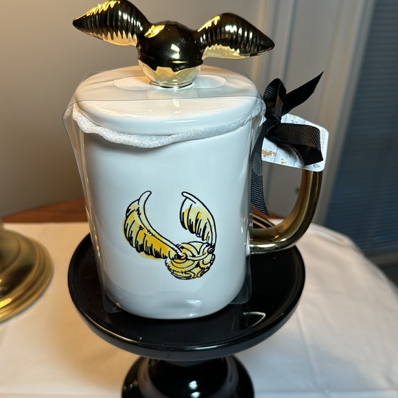 Rae Dunn The Golden Snitch coffee/tea mug - Picture 2 of 8